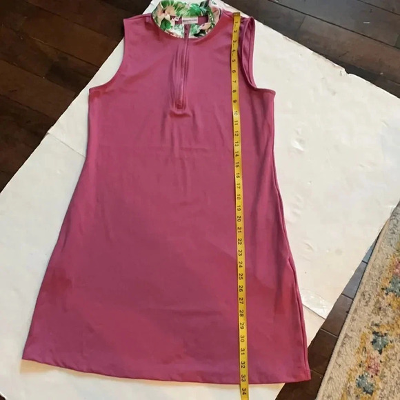 Tommy Bahama sleeveless mock neck golf dress plum/mauve leaf print trim Size M - Picture 6 of 10